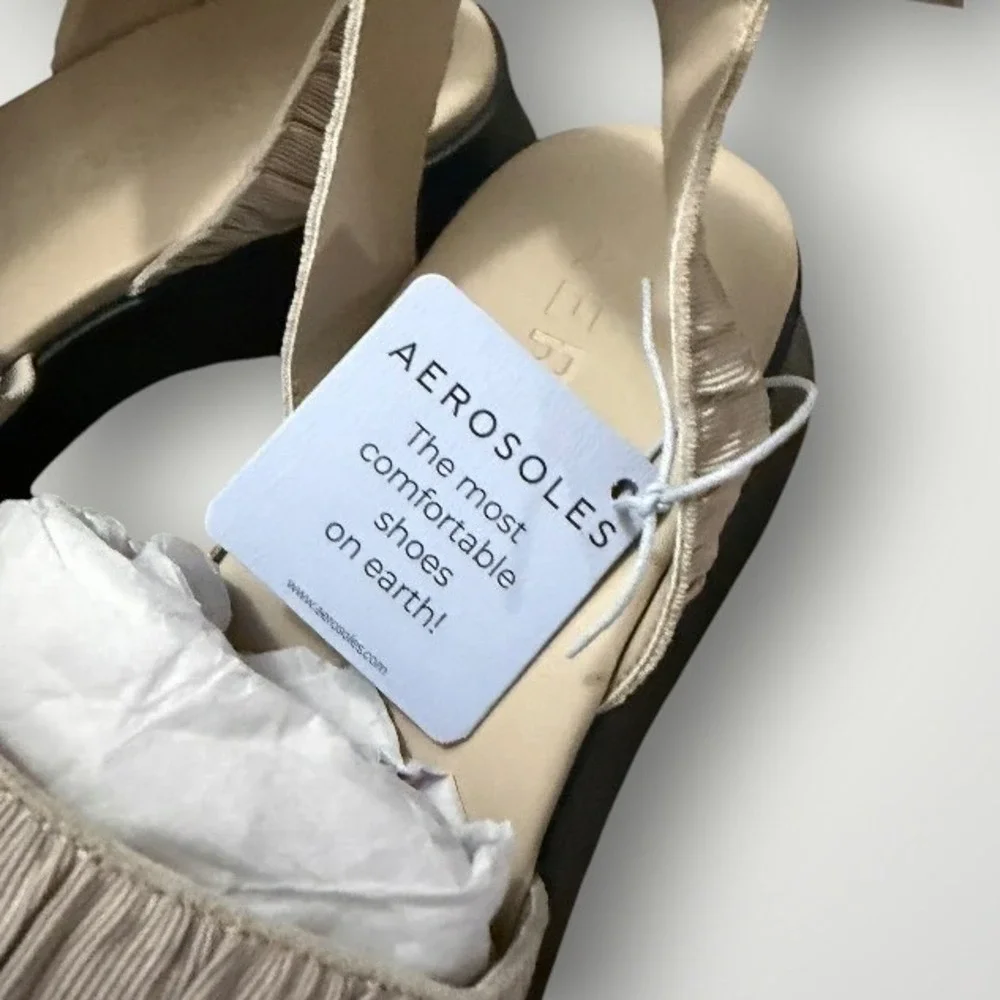 Aerosoles Platform Fiona Sandals Women 11 Beige Chunk Comfort Travel Scandi